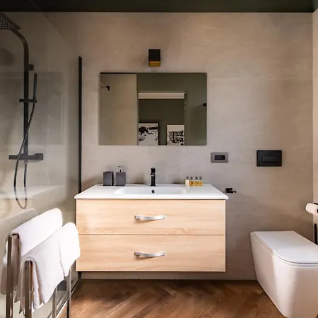 Station - Exclusive 2 Bedrooms 밀라노