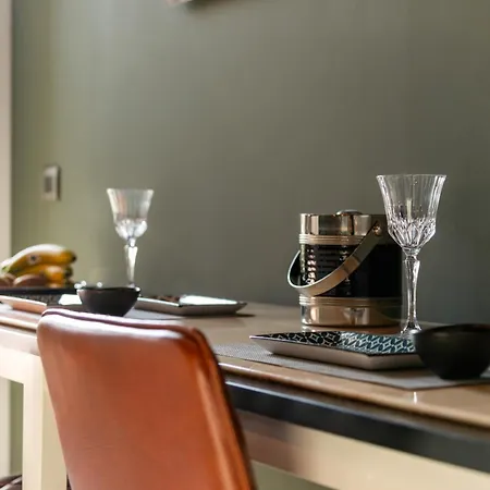 Station - Exclusive 2 Bedrooms * Milano